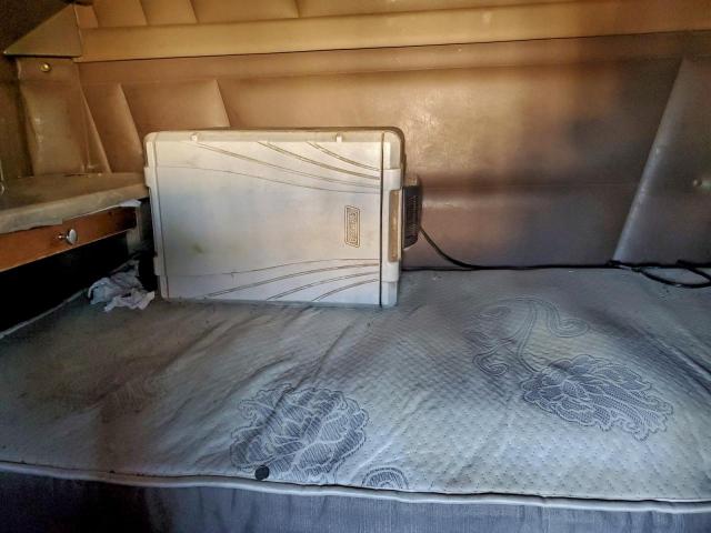 Peterbilt 379 Image 8