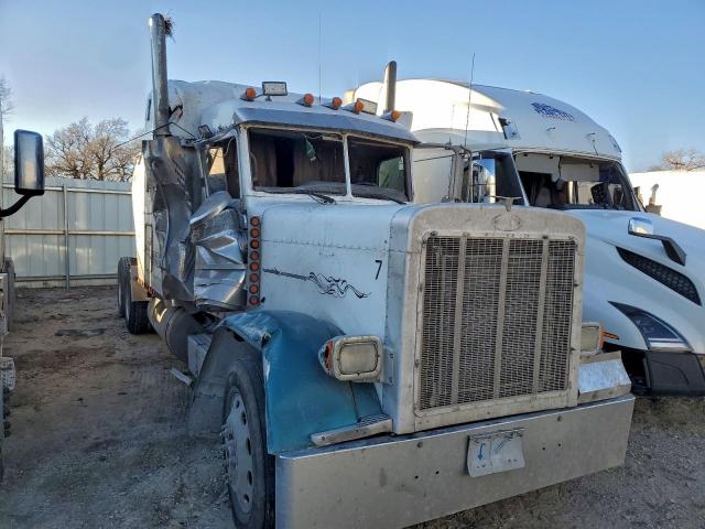 Peterbilt 379 Image 2