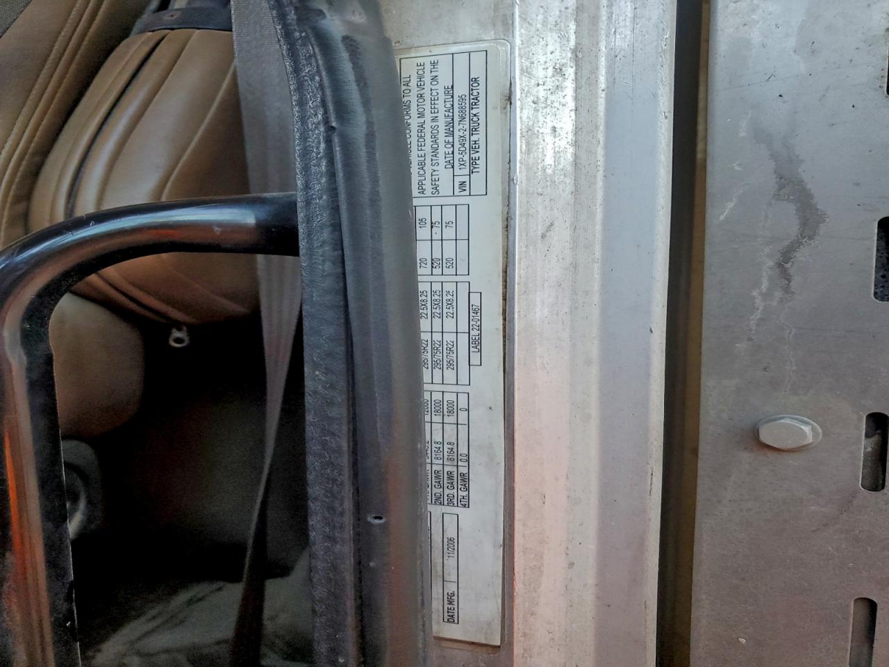 Peterbilt 379 Image 4