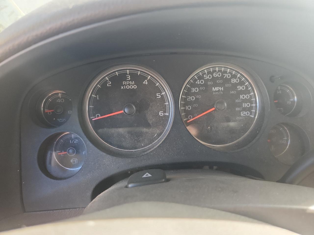 GMC Yukon Denali Image 2