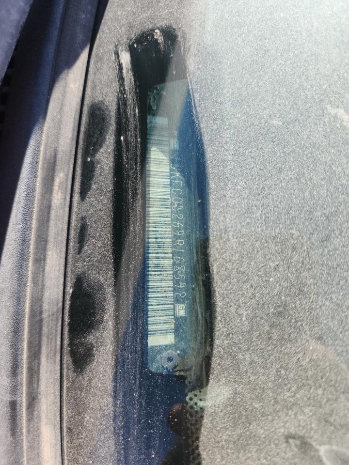 GMC Yukon Denali Image 12