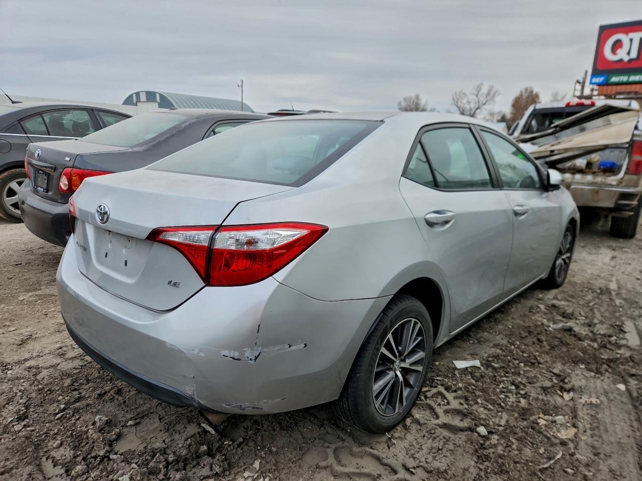 Toyota Corolla L Image 4