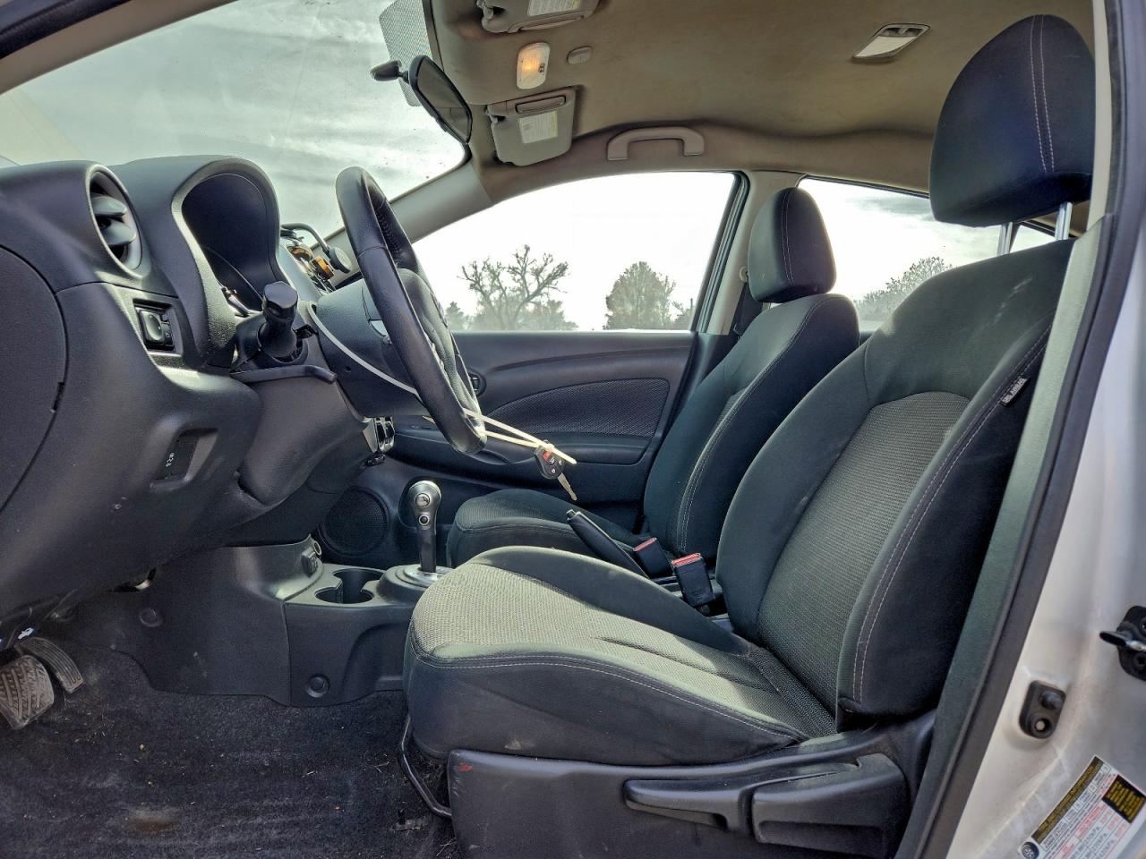 Nissan Versa S Image 4