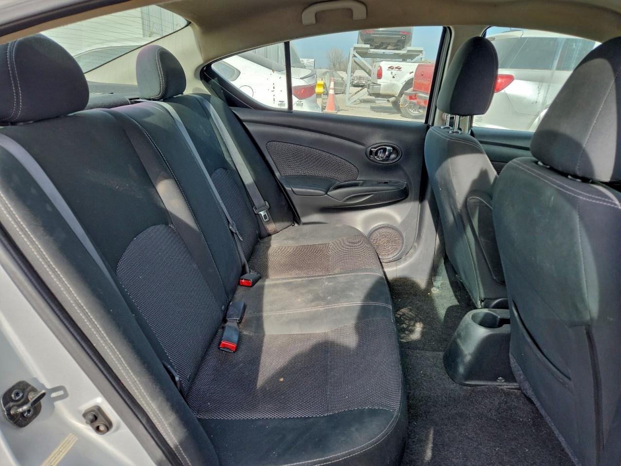 Nissan Versa S Image 8