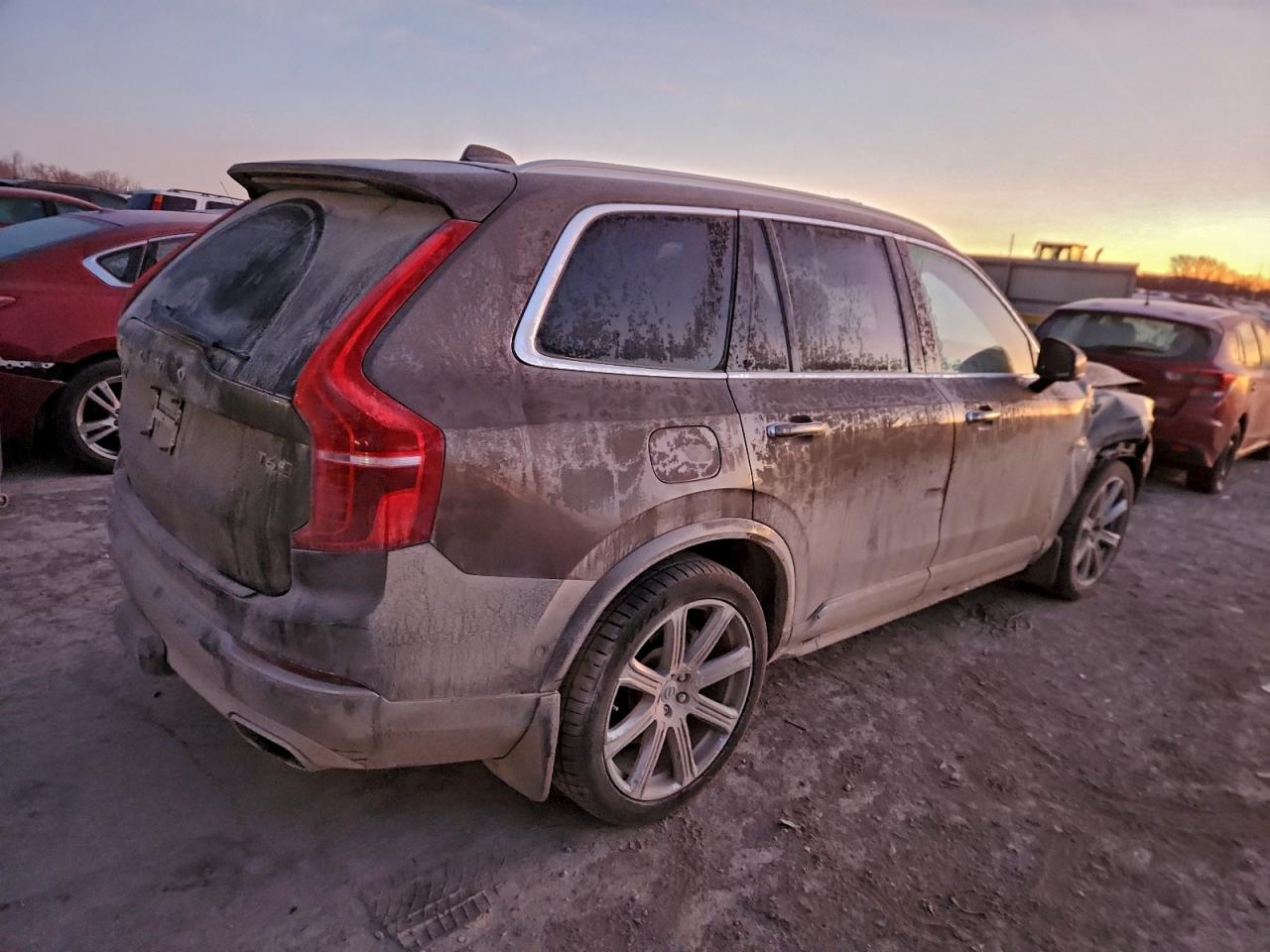 Volvo XC90 T6 Image 13