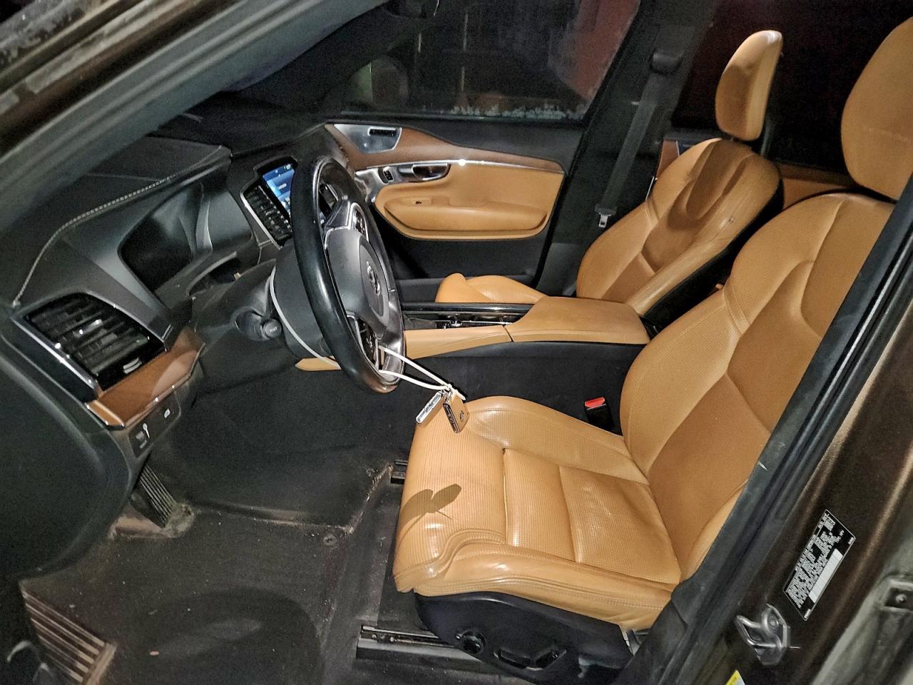 Volvo XC90 T6 Image 6