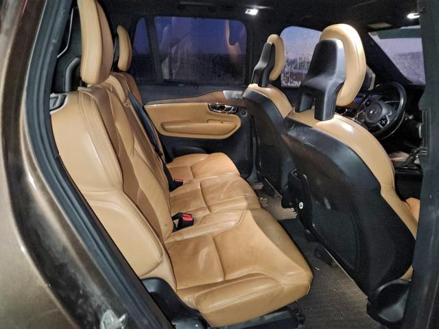Volvo XC90 T6 Image 10