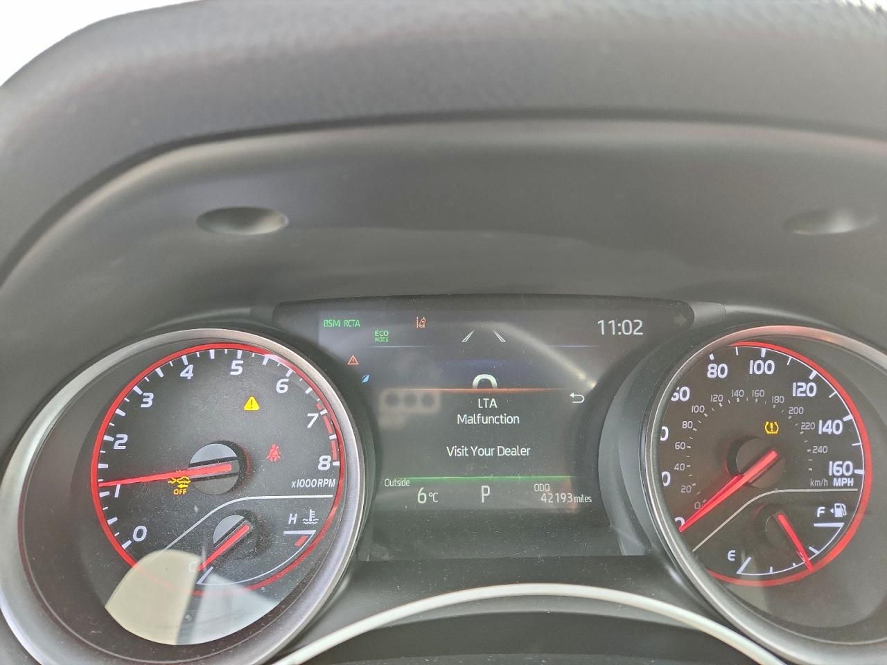 Toyota Camry Xse Image 9