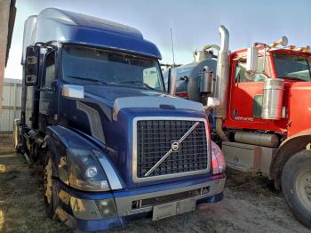  Salvage Volvo Vnl