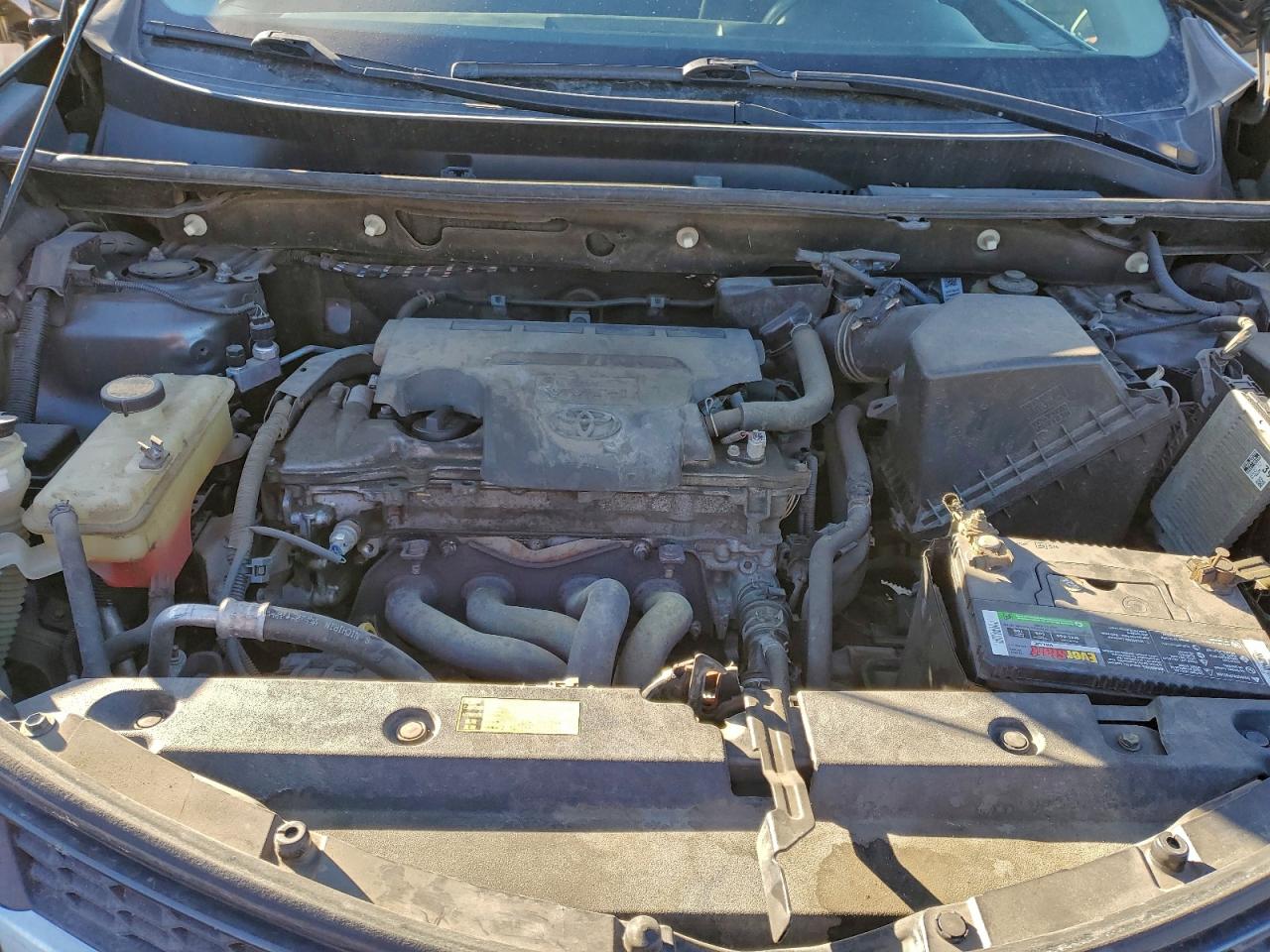 Toyota RAV4 Le Image 12