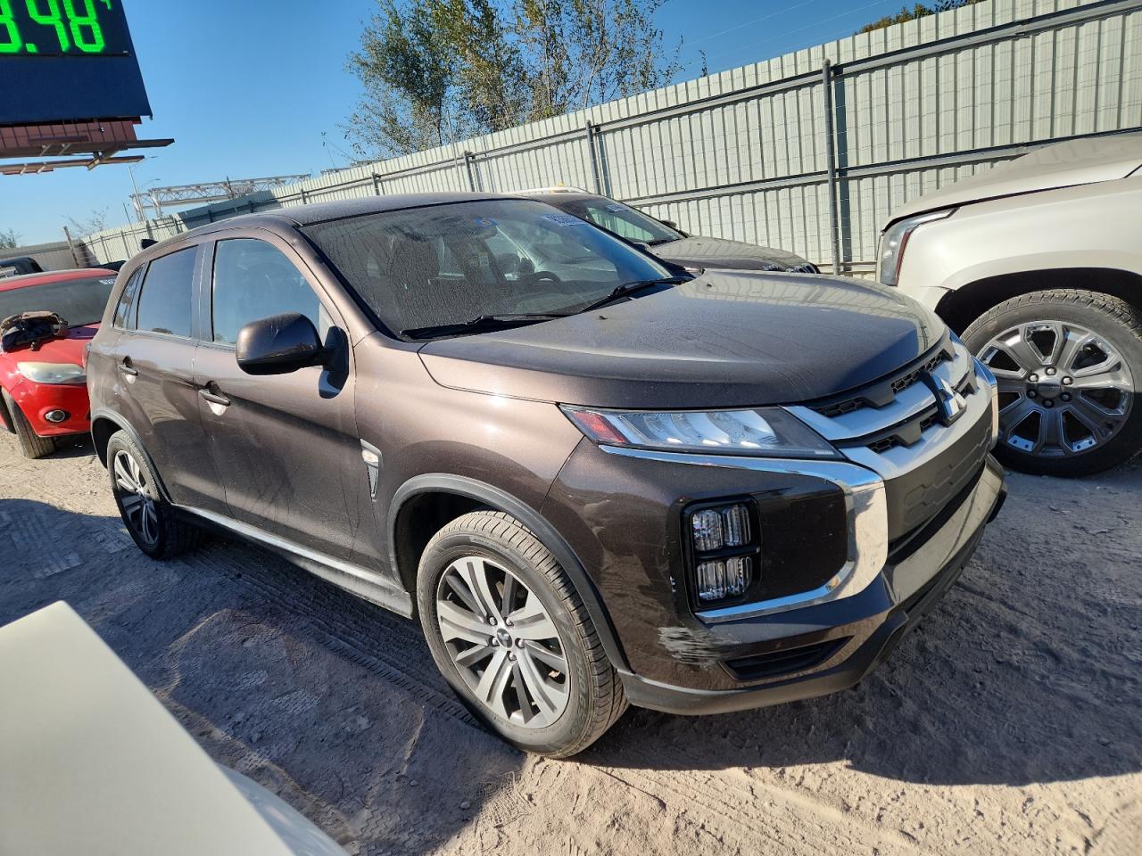 Mitsubishi Outlander Es Image 2