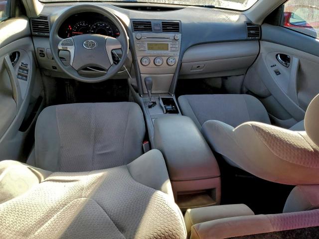 Toyota Camry Base Image 4