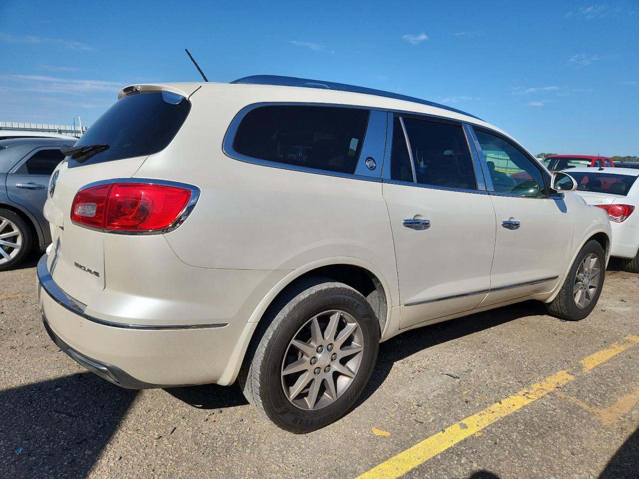 Buick Enclave Image 3