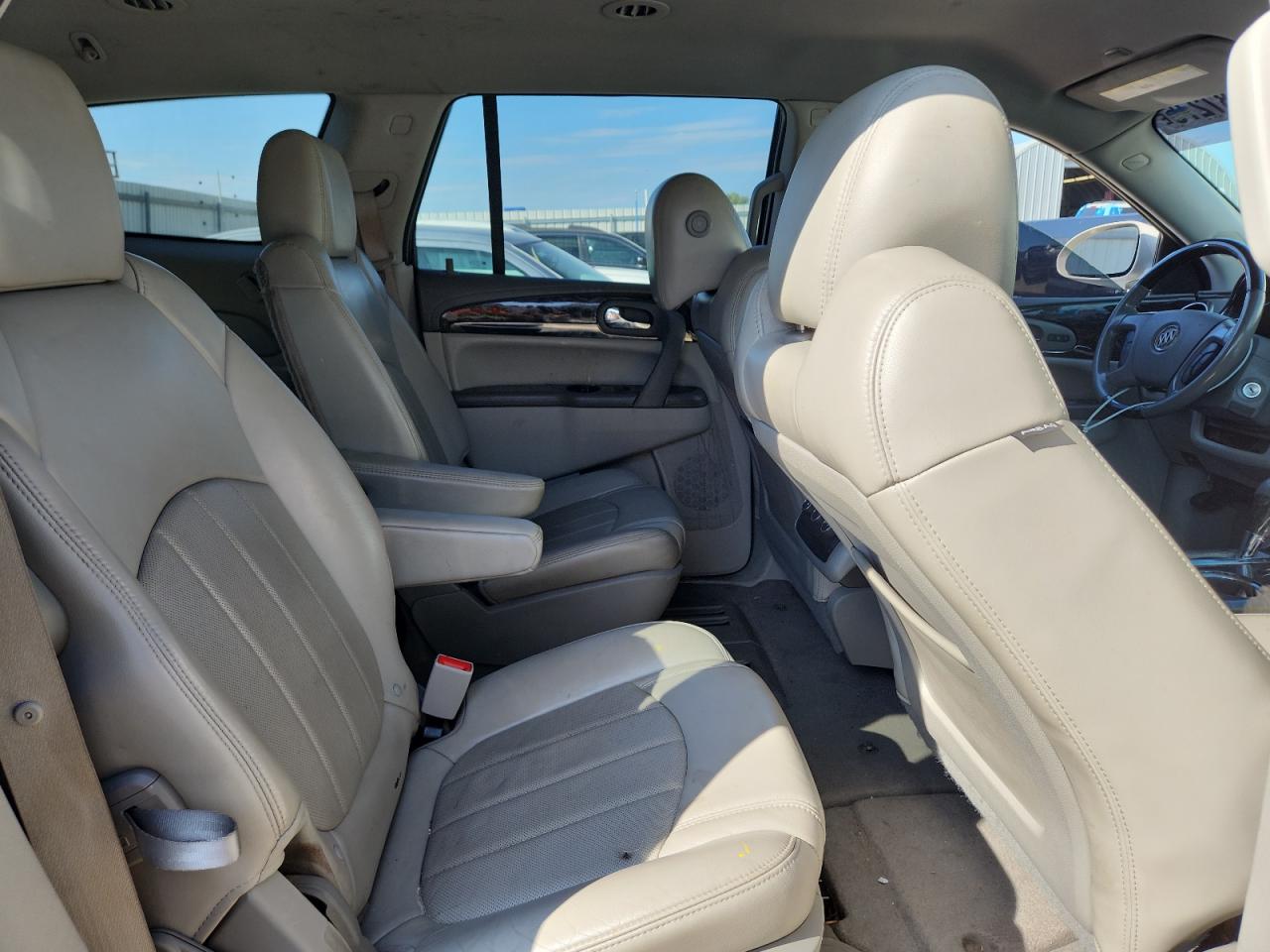Buick Enclave Image 13