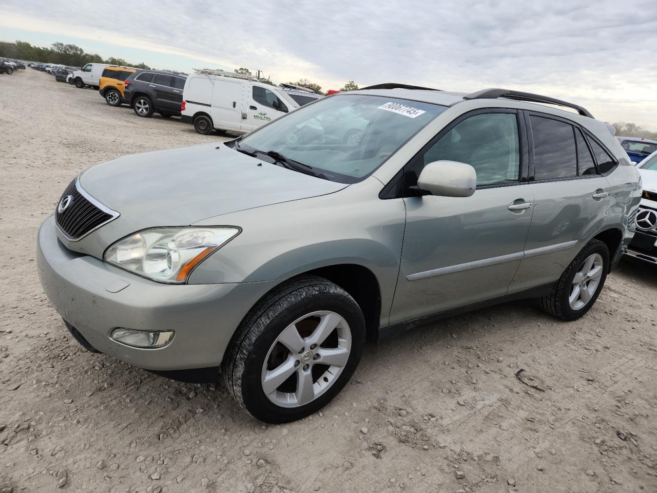 Lexus RX 330 Image 1