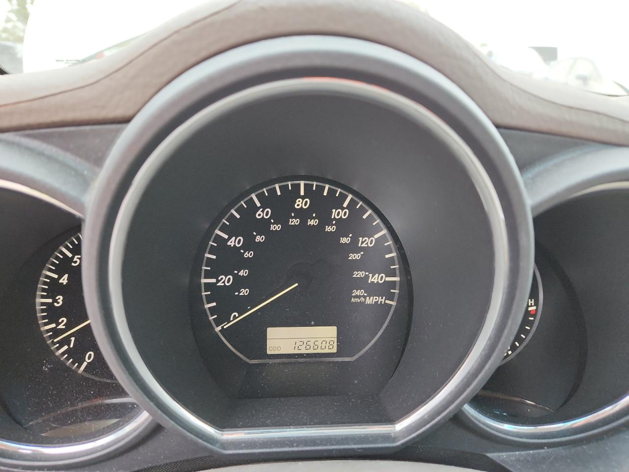 Lexus RX 330 Image 7