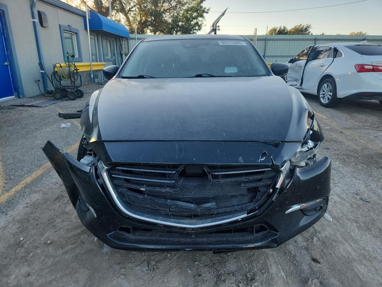 Mazda 3 Grand Touring Image 3