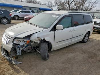  Salvage Chrysler Minivan