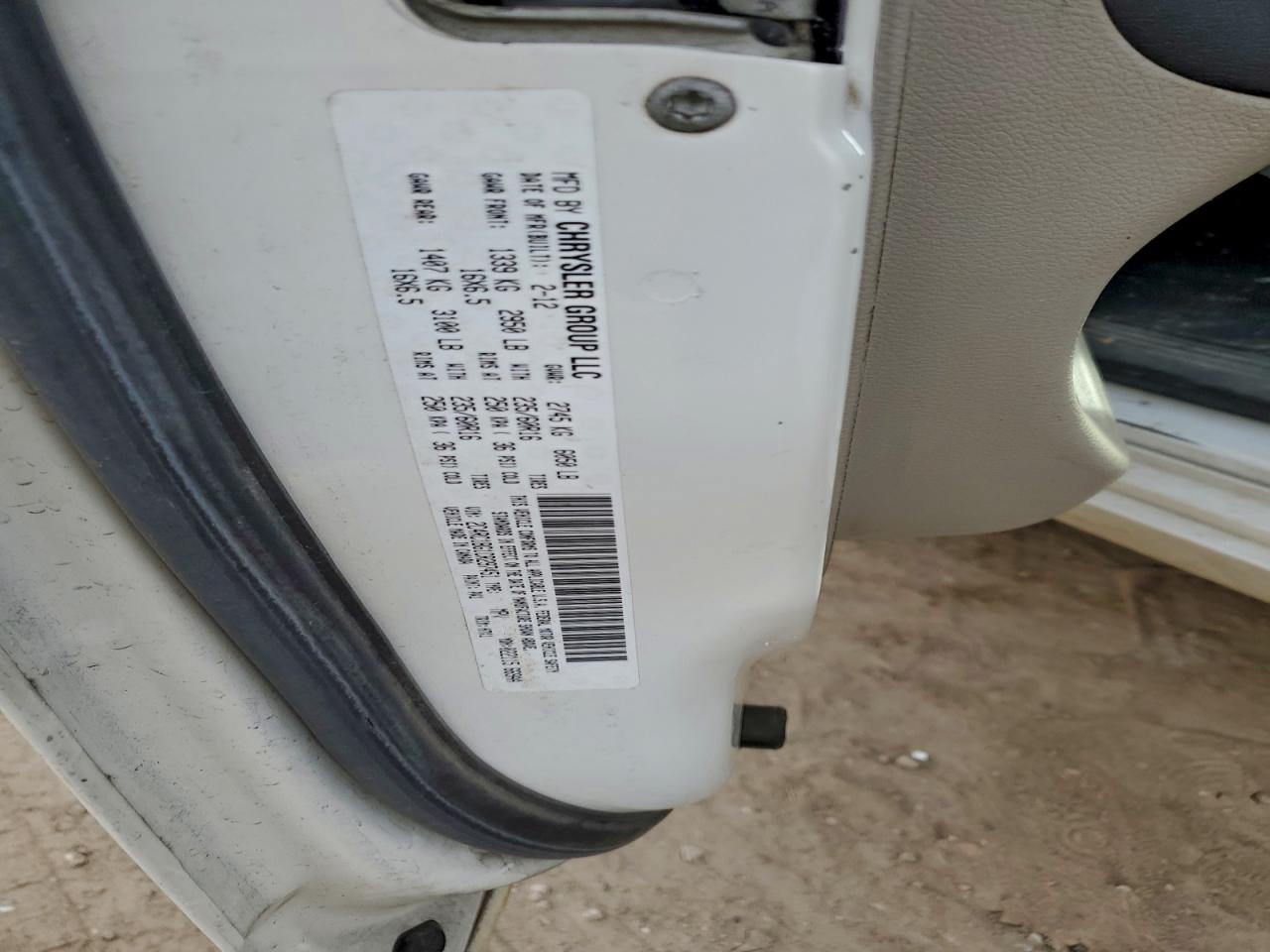 Chrysler Minivan Touring Image 11