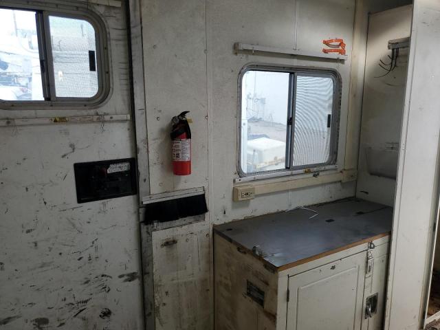 Featherlite Mfg Inc Pneumatic Image 10