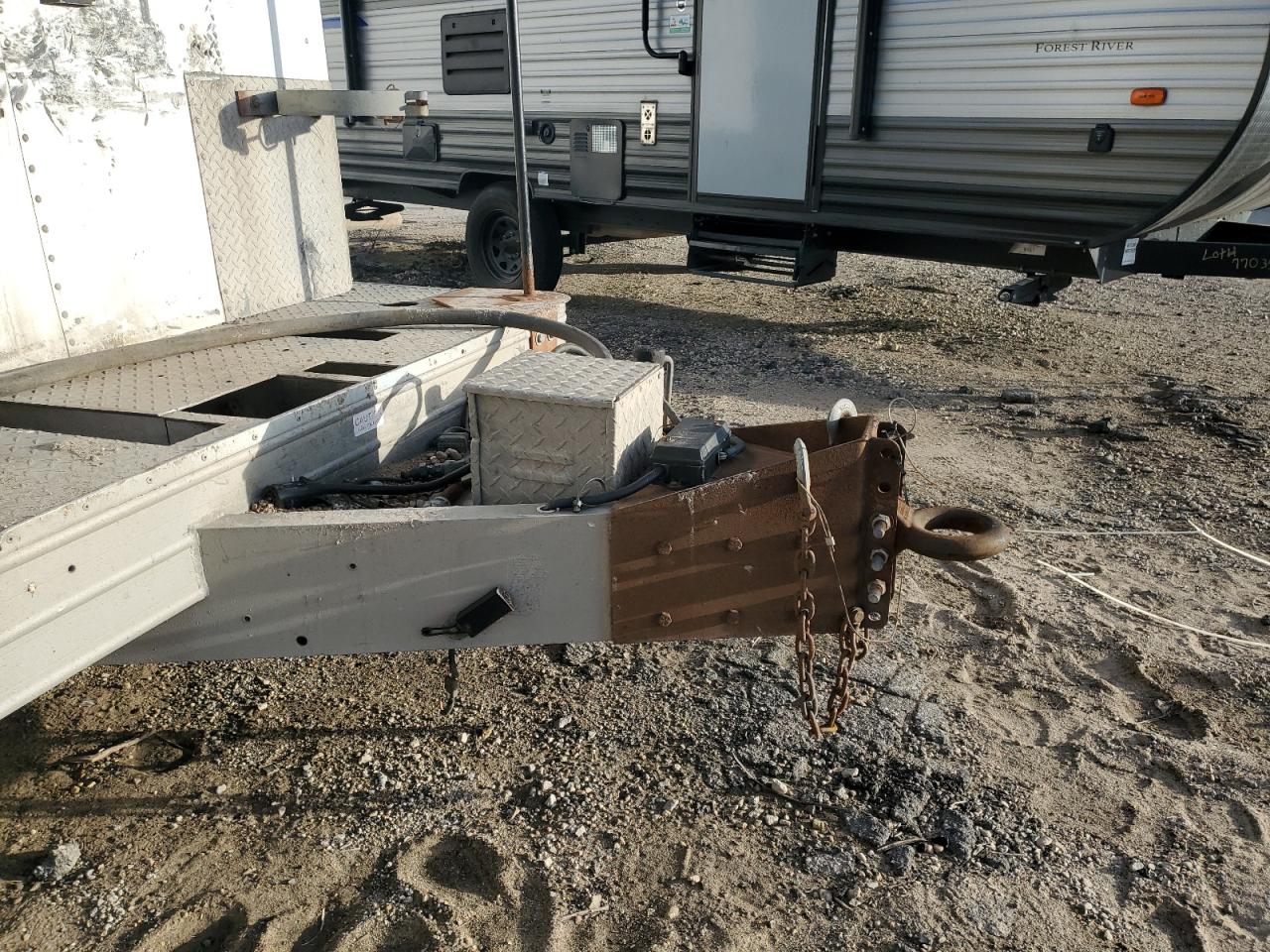 Featherlite Mfg Inc Pneumatic Image 5