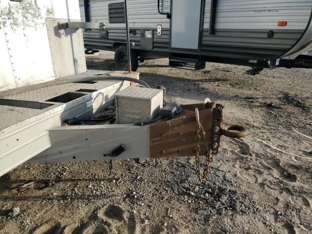 Featherlite Mfg Inc Pneumatic Image 5