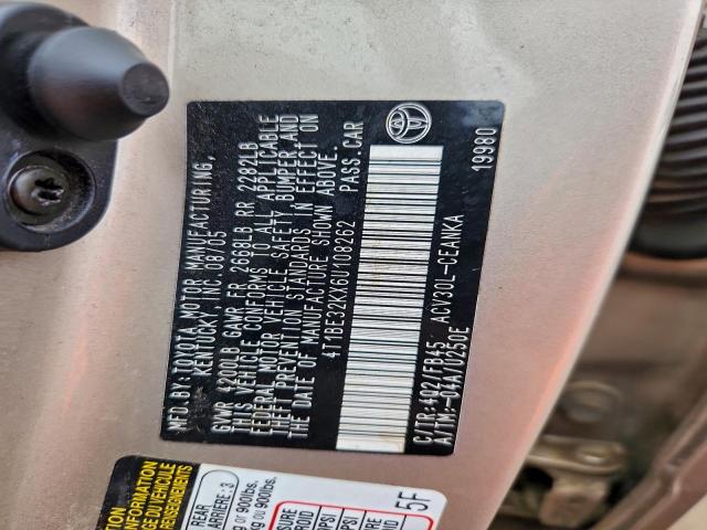 Toyota Camry Le Image 10