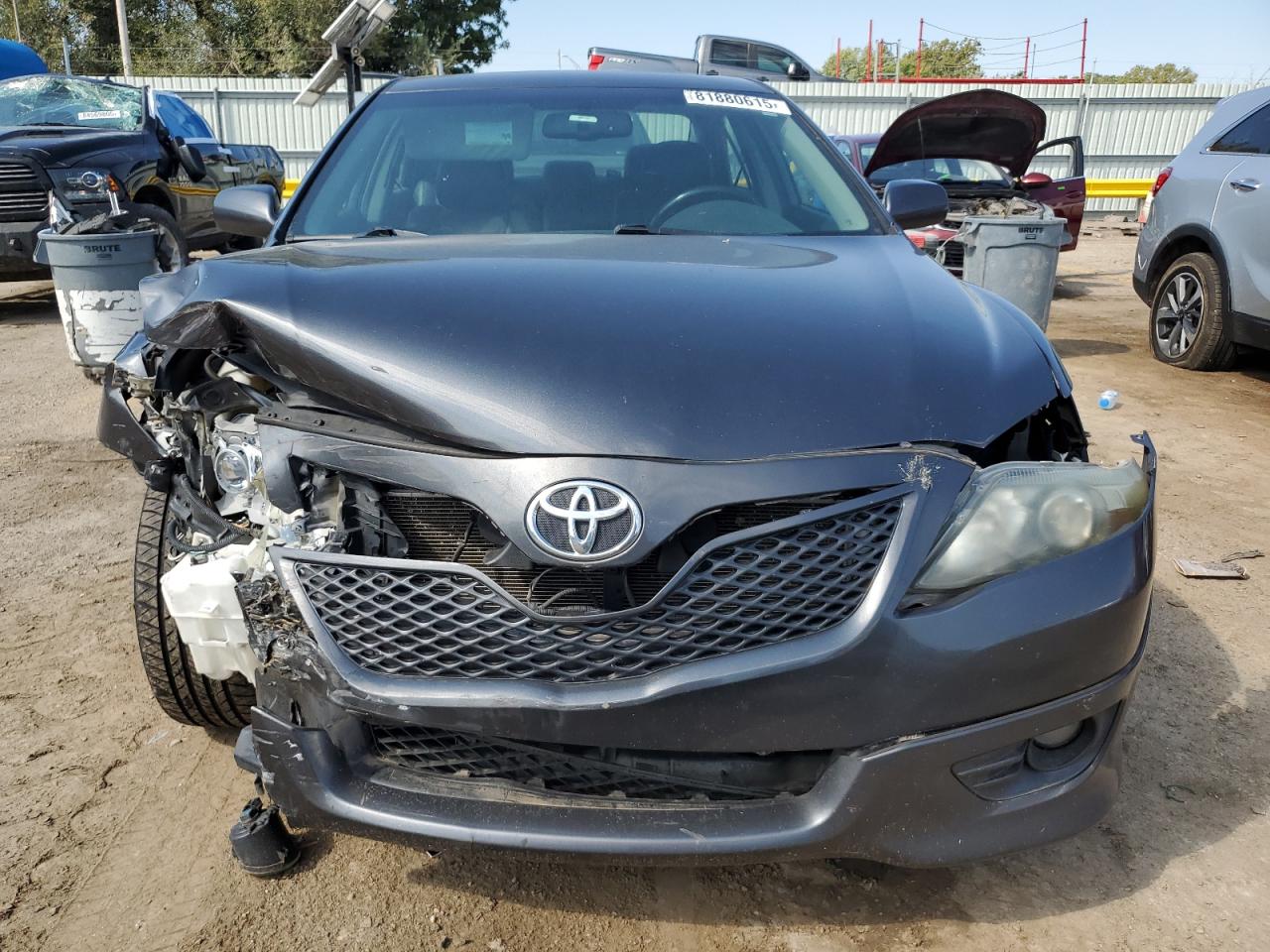 Toyota Camry Se Image 2