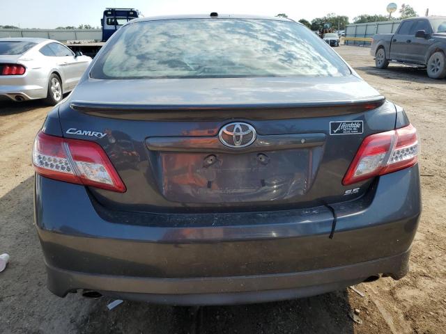 Toyota Camry Se Image 4