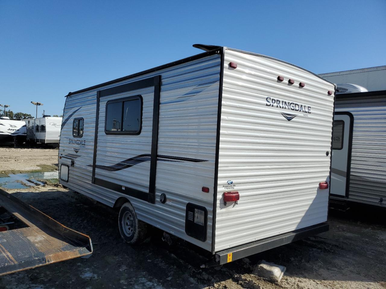 Sprg Trvltrlr Image 3