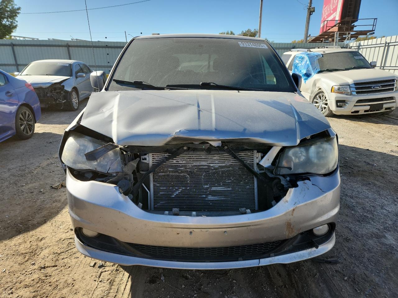 Dodge Caravan R/t Image 4