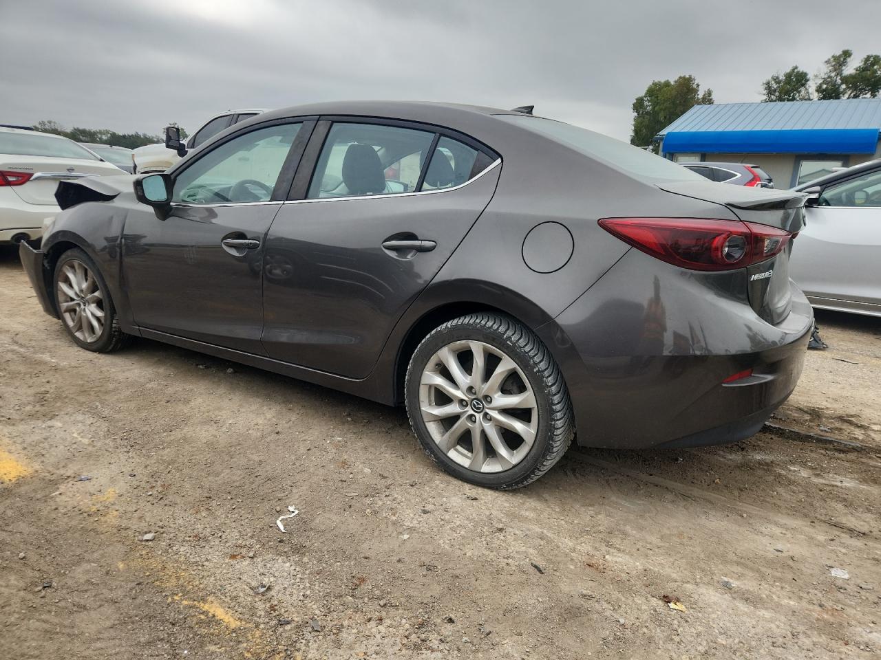 Mazda 3 Grand Touring Image 2