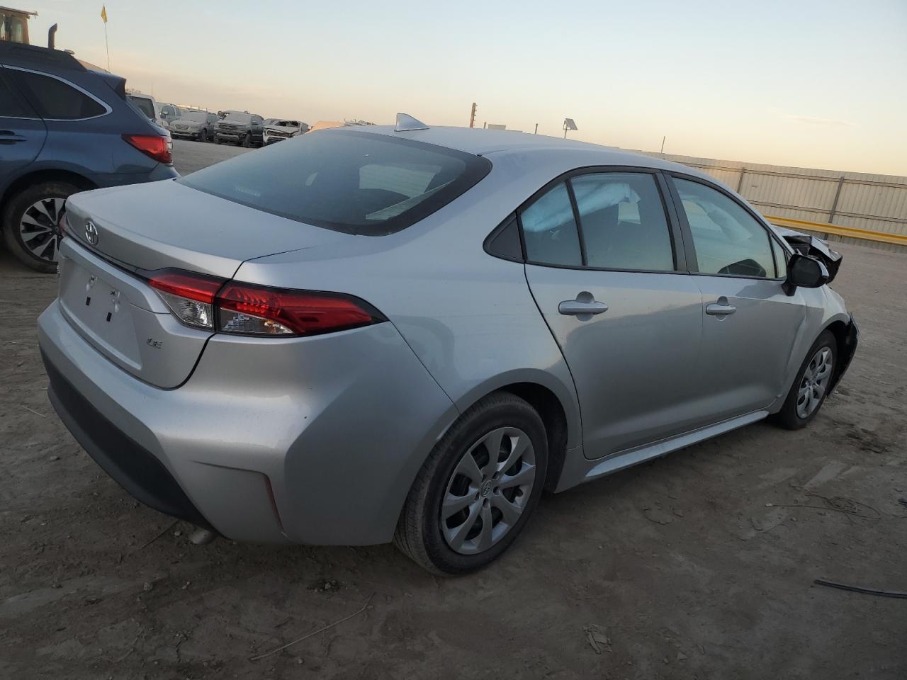 Toyota Corolla Le Image 11