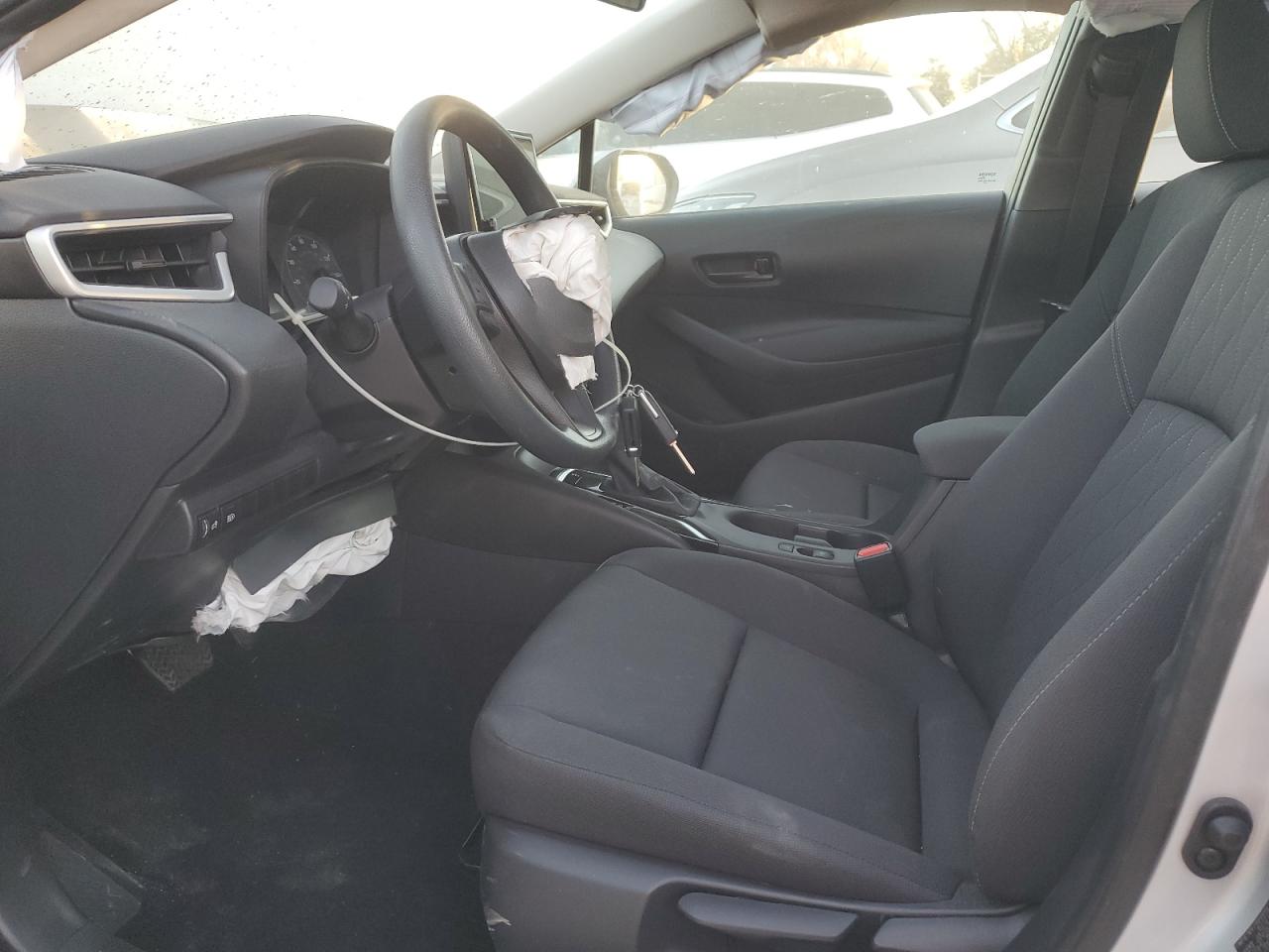 Toyota Corolla Le Image 13