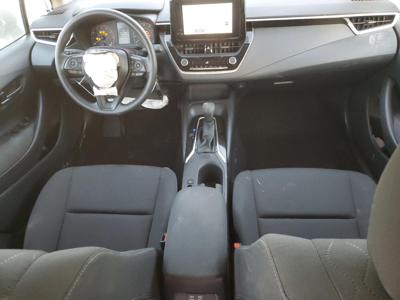 Toyota Corolla Le Image 6