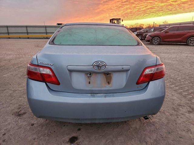 Toyota Camry Ce Image 2