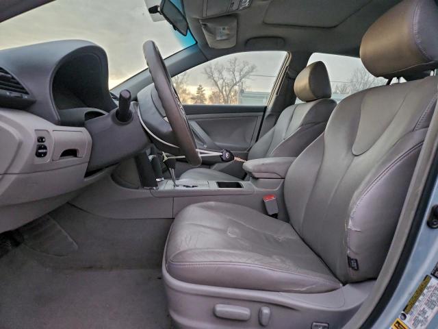 Toyota Camry Ce Image 8