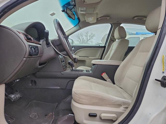 Ford Taurus Se Image 2