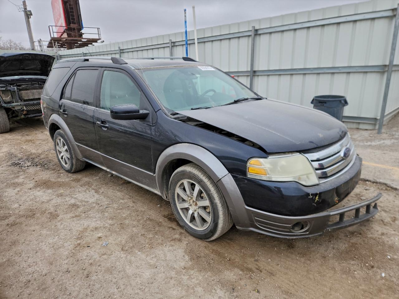 Ford Taurus Sel Image 4