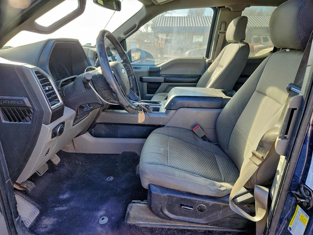 Ford F-150 Super Cab Image 2