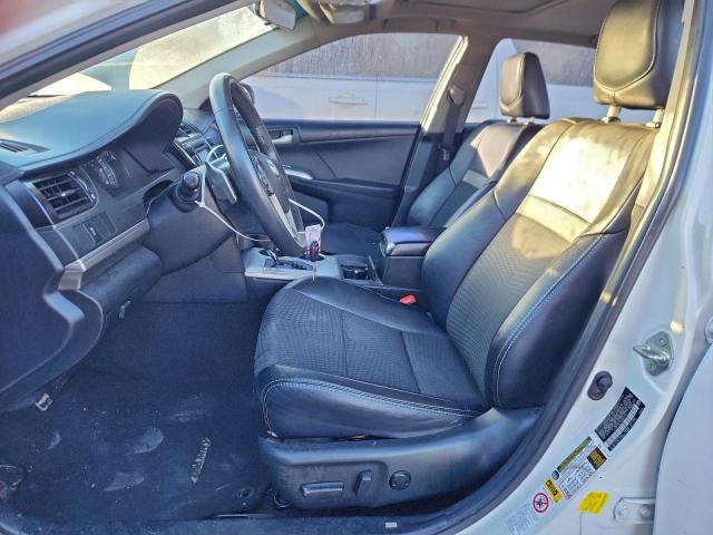 Toyota Camry Base Image 8