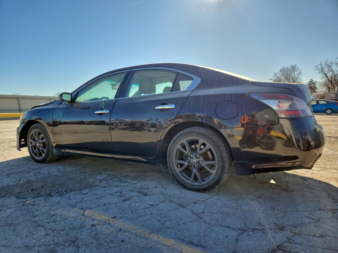 Nissan Maxima S Image 11