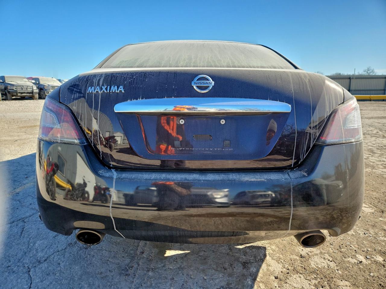 Nissan Maxima S Image 8