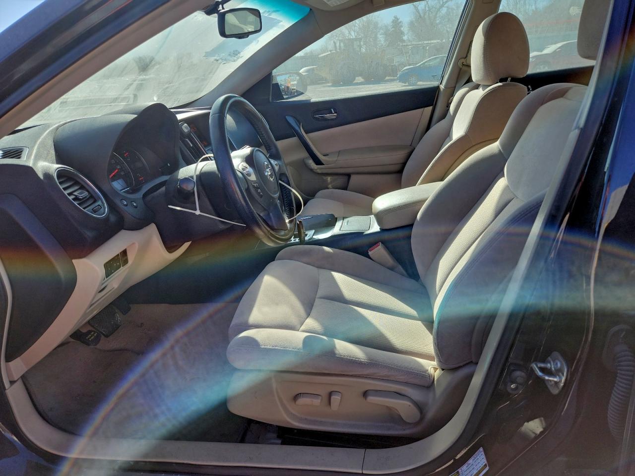 Nissan Maxima S Image 3