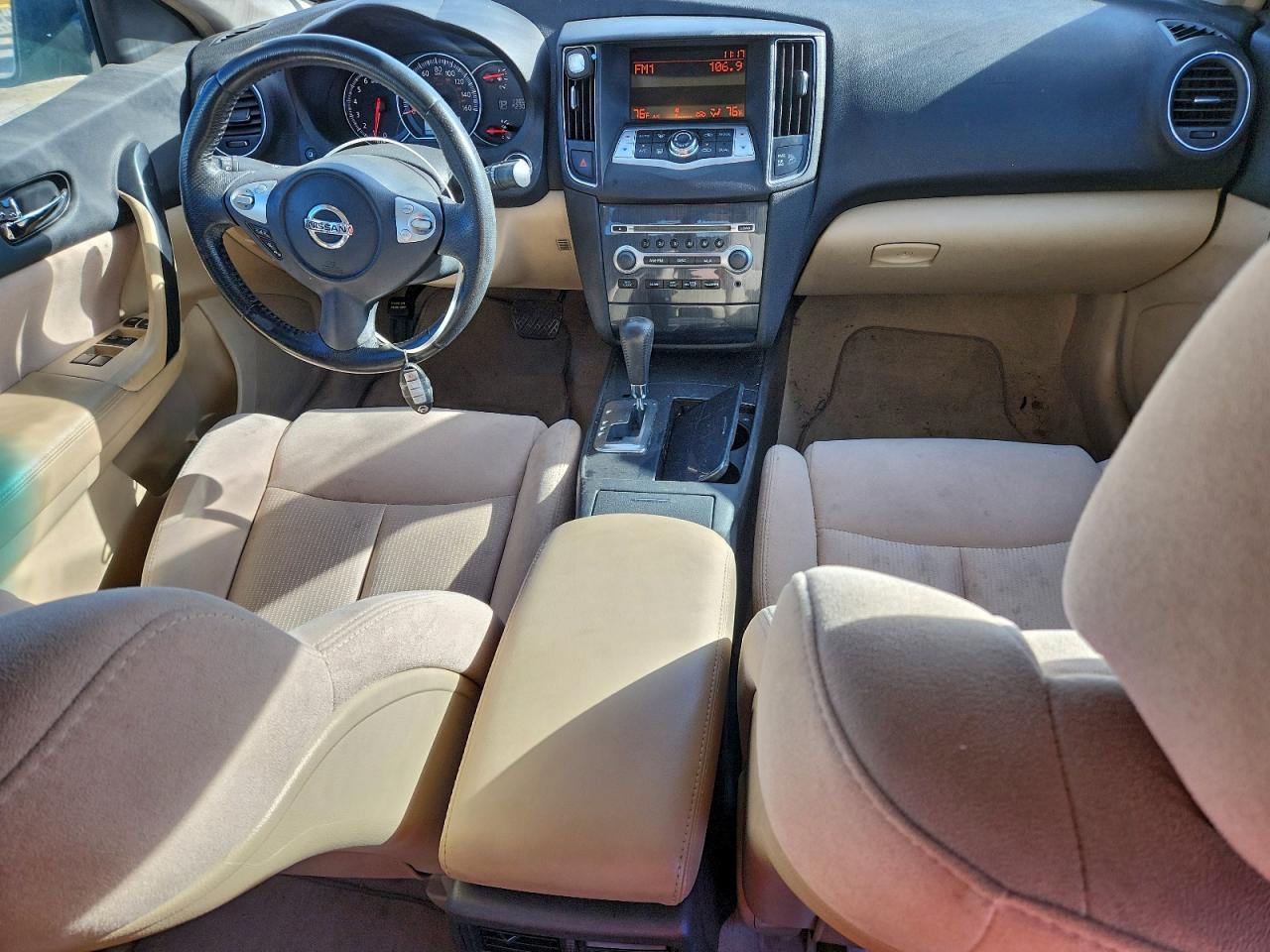 Nissan Maxima S Image 7