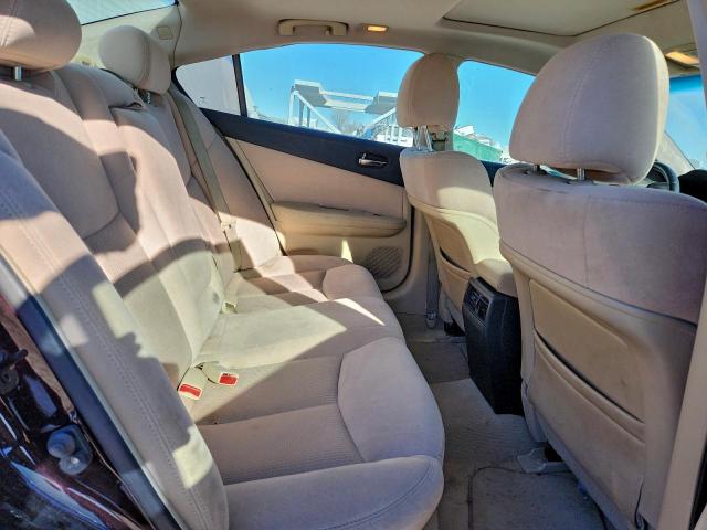 Nissan Maxima S Image 10