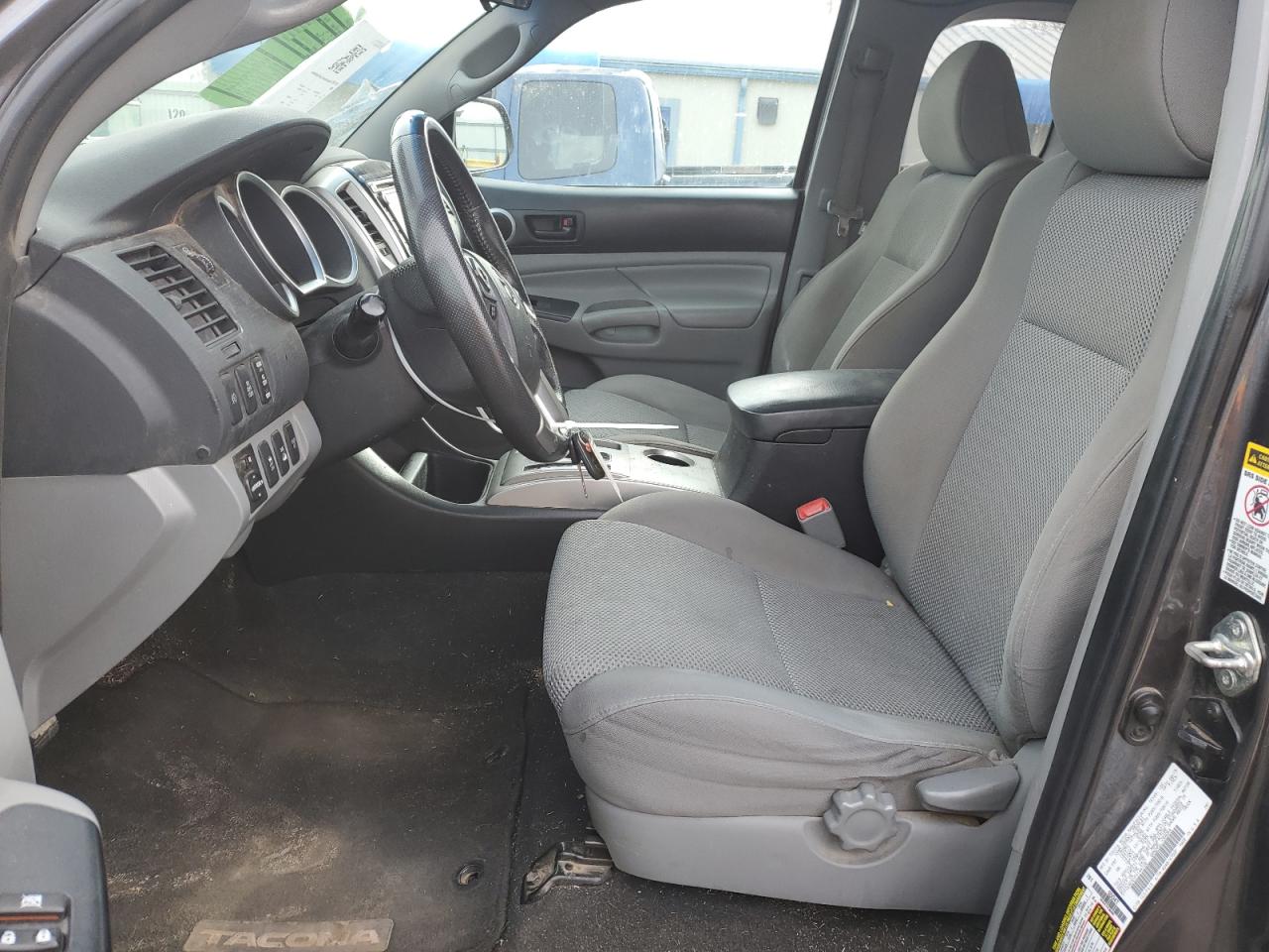 Toyota Tacoma Access Cab Image 4