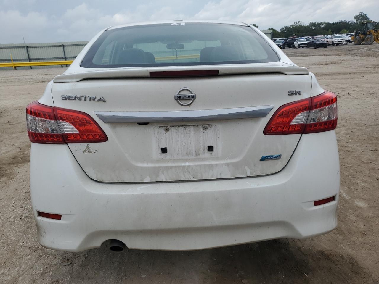 Nissan Sentra S Image 5