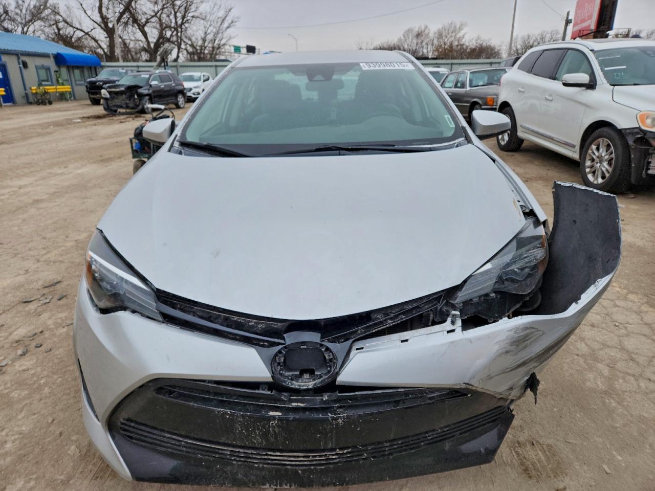 Toyota Corolla L Image 8