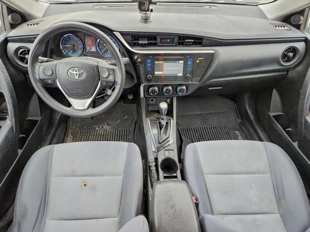 Toyota Corolla L Image 2